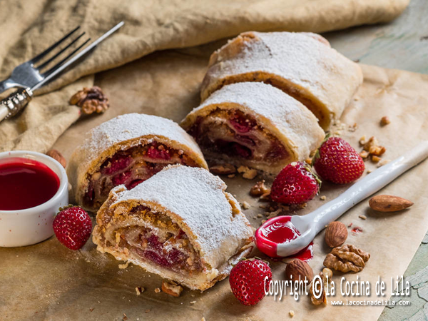 Strudel de fresas y almendras