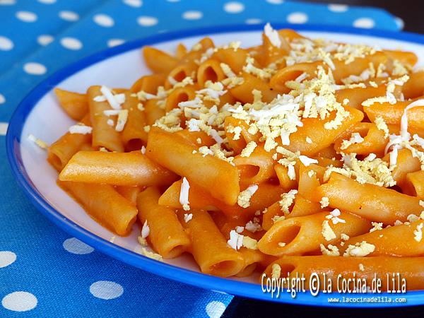 Cómo hacer pasta con salsa de pimientos