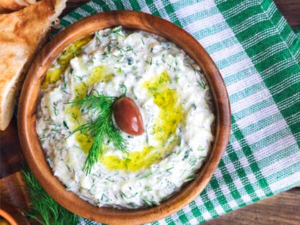 Cómo hacer tzatziki o salsiki griego