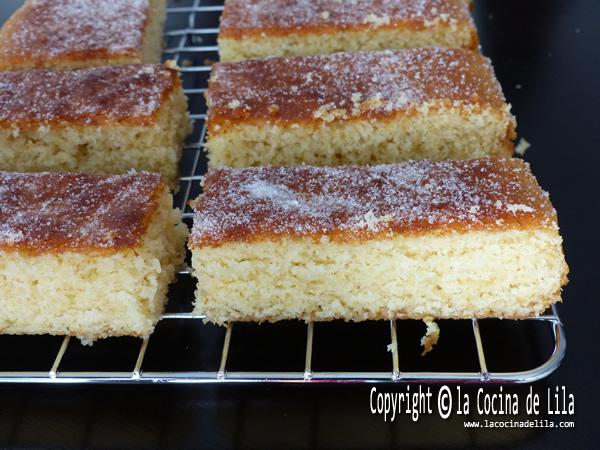 Torta dominguera casera recién horneada, fácil y deliciosa.